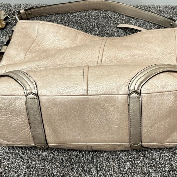 Coach Chelsea Shoulder Bag - Picture 4 of 8